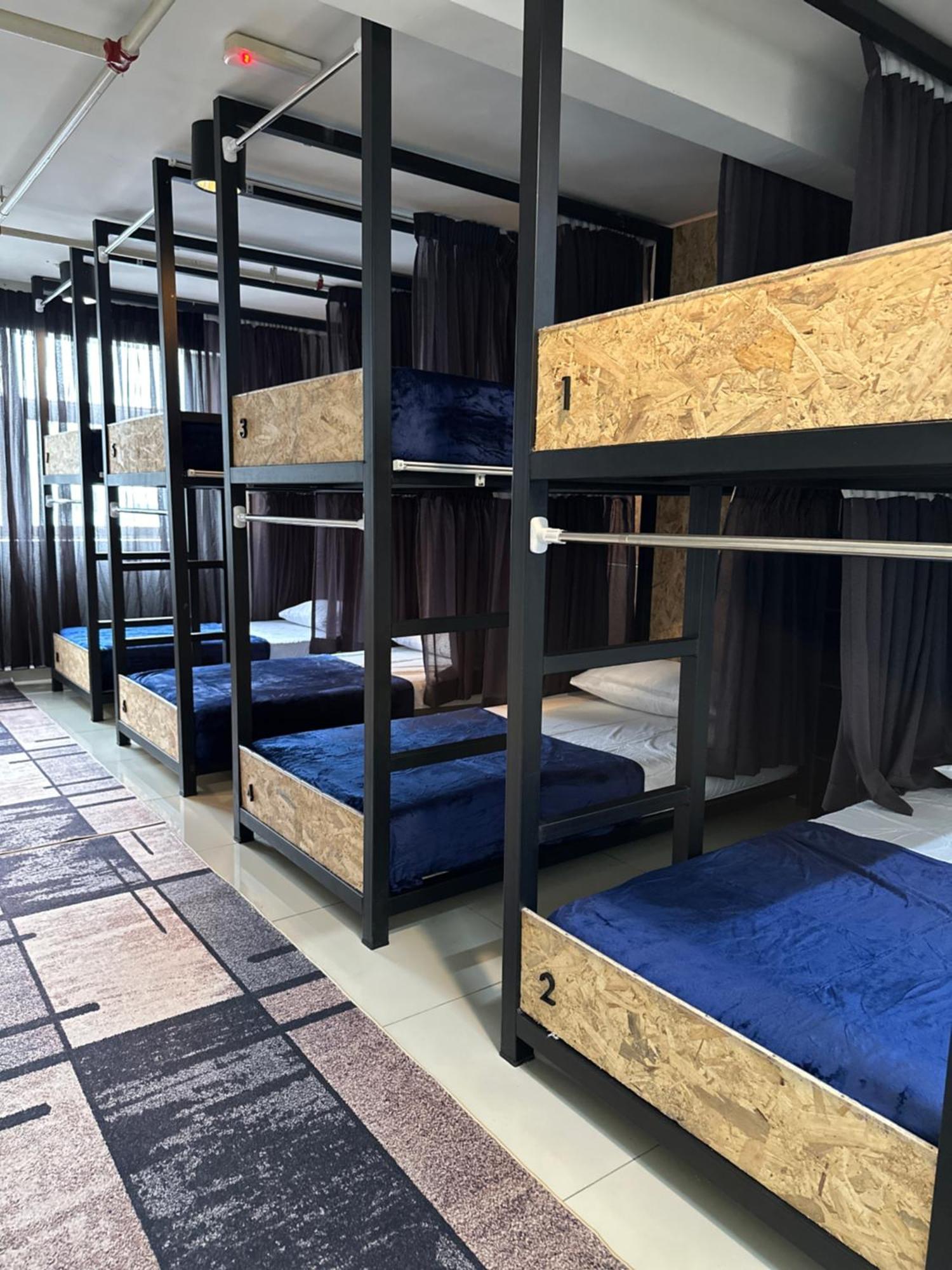 Mix Hostel Kl By Chillout Hostel Petaling Jaya Esterno foto